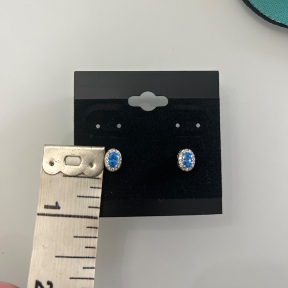 Genuine blue spinel oval gemstones, Sterling silver 925 studded earrings - Picture 6 of 7